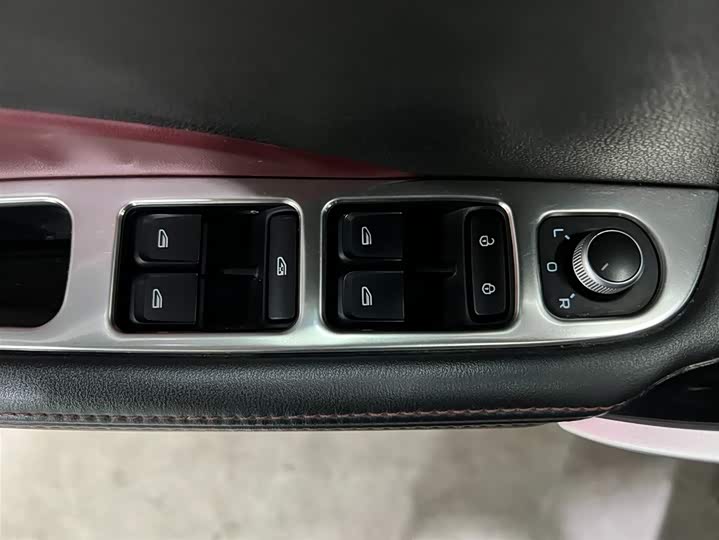 Geely Coolray 2021 2021款 1.4T 手动黄金版