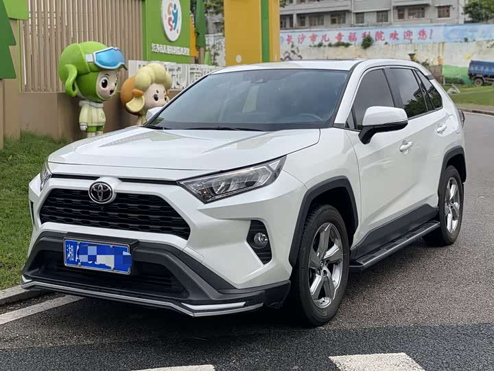 Toyota RAV4 2021 2021款 2.0L CVT两驱风尚PLUS版
