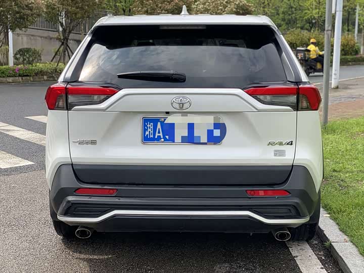 Toyota RAV4 2021 2021款 2.0L CVT两驱风尚PLUS版