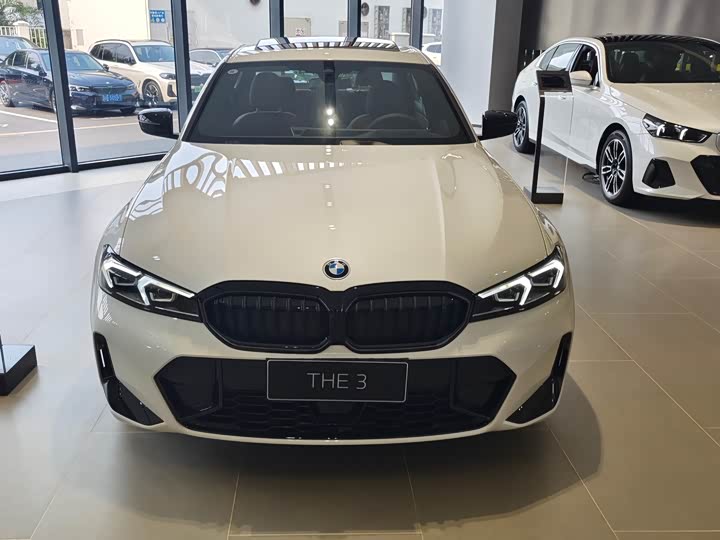 BMW 3 Series 2026 2026款 330i M运动曜夜套装