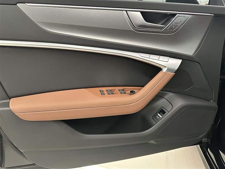 Audi A7L 2025 2025款 45 TFSI quattro 奢享型
