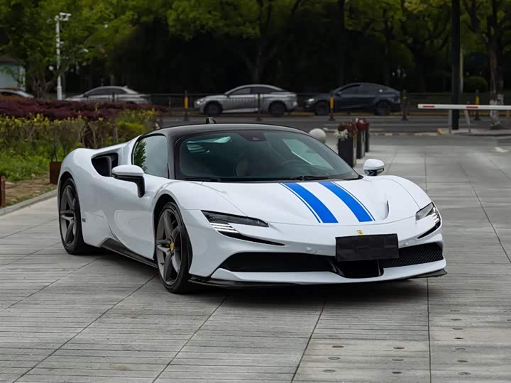 Фото 3 - Ferrari SF90
