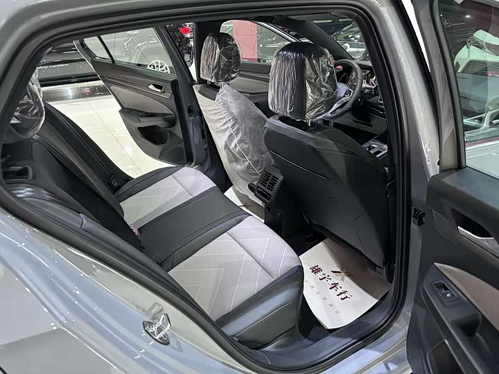Volkswagen Golf 2025 2025款 改款 300TSI R-Line