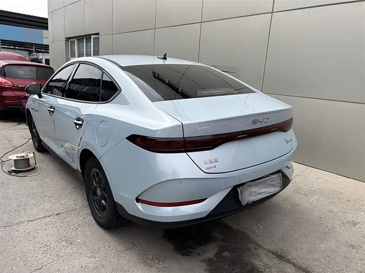 Фото 3 - BYD Qin Plus