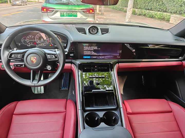 Фото 7 - Porsche Panamera