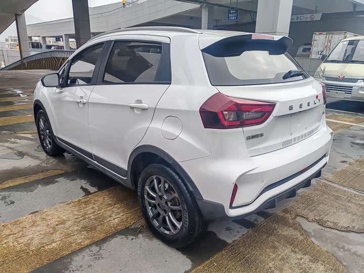 Geely Vision X3 2021 2021款 PRO 1.5L CVT尊贵型