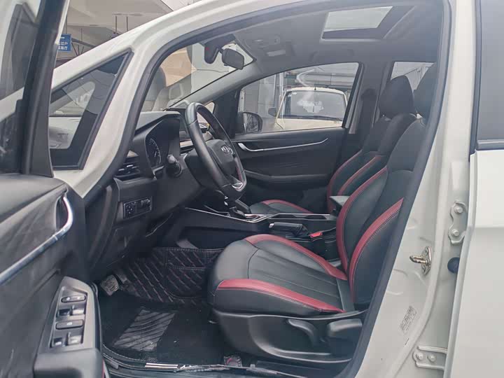 Geely Vision X3 2021 2021款 PRO 1.5L CVT尊贵型