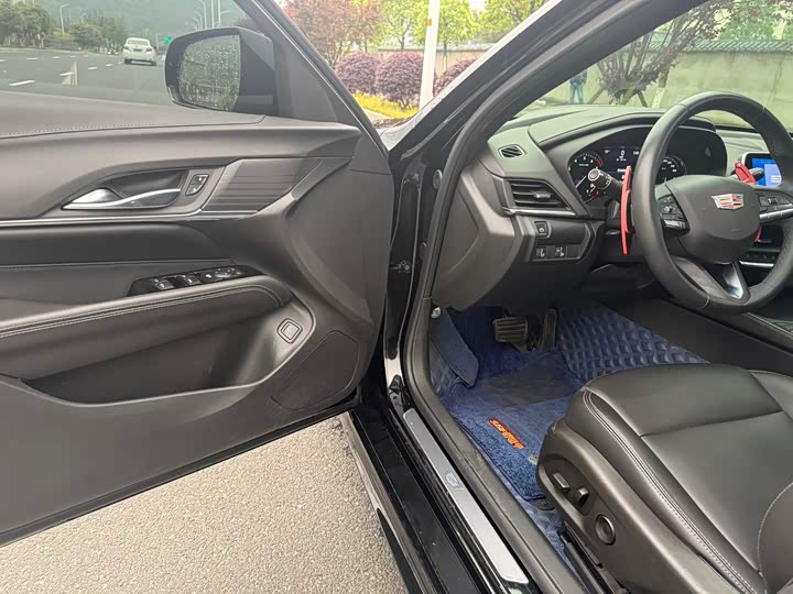 Cadillac CT4 2021 2021款 28T 风尚型