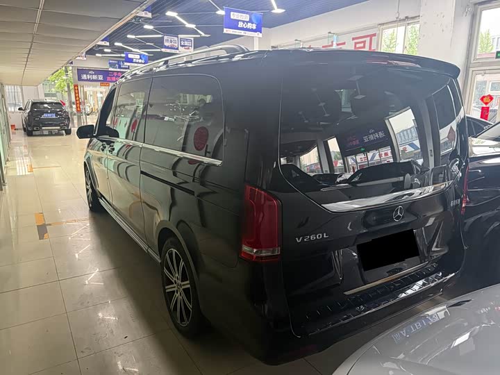 Mercedes-Benz V-Class 2022 2022款 V 260 L 长轴距豪华版