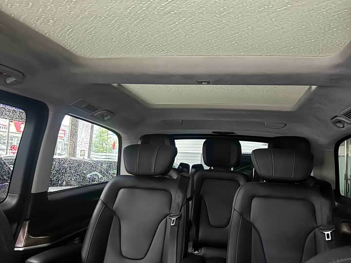 Mercedes-Benz V-Class 2022 2022款 V 260 L 长轴距豪华版