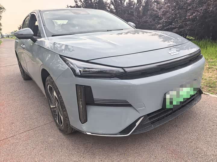 Geely Galaxy L6 2025 2025款 EM-i 140km 探索+版