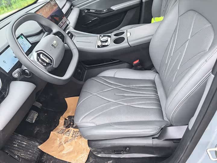 Geely Galaxy L6 2025 2025款 EM-i 140km 探索+版