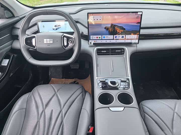 Geely Galaxy L6 2025 2025款 EM-i 140km 探索+版