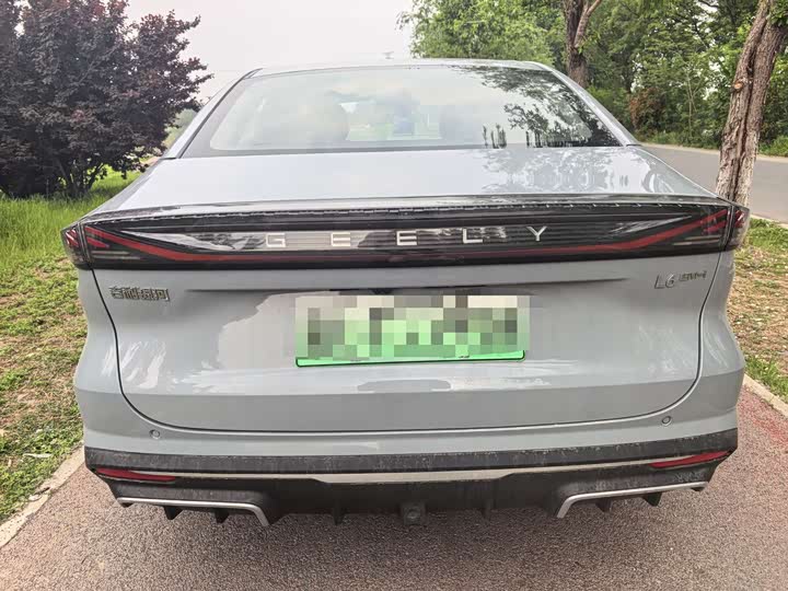 Geely Galaxy L6 2025 2025款 EM-i 140km 探索+版