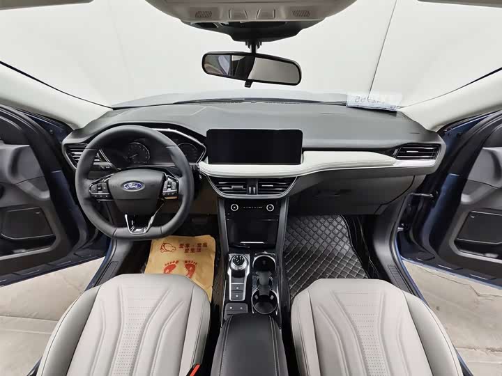 Фото 9 - Ford Escape