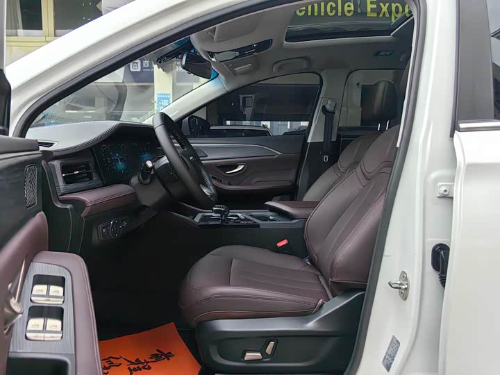 Jetour X90 Plus 2024 2024款 1.6TD DCT别墅 7座