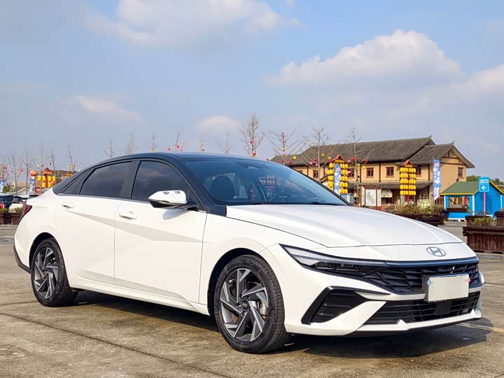 Hyundai Elantra N line 2023 2023款 1.5L CVT LUX尊贵版