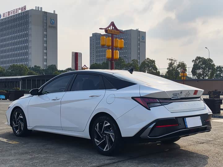 Hyundai Elantra N line 2023 2023款 1.5L CVT LUX尊贵版
