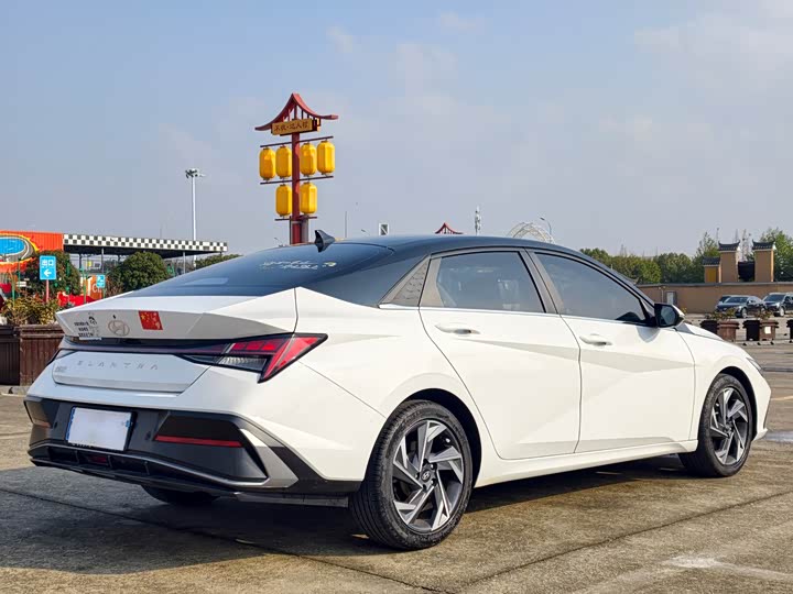 Hyundai Elantra N line 2023 2023款 1.5L CVT LUX尊贵版