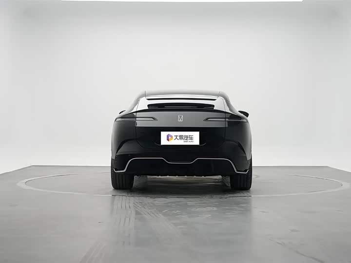 2026 Avatr 12