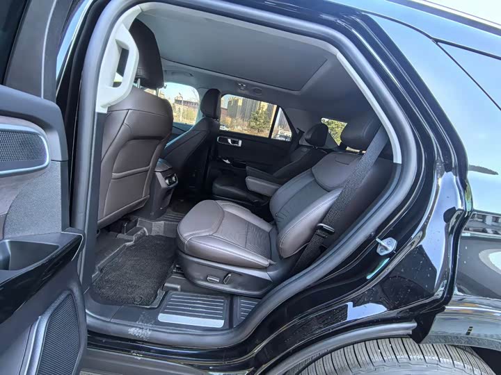 Ford Explorer 2024 2024款 2.3T EcoBoost 四驱钛金版 6座