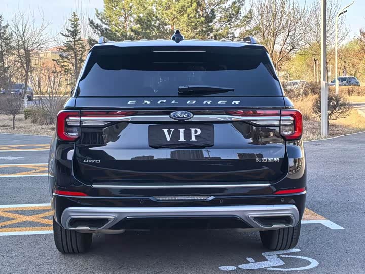 Ford Explorer 2024 2024款 2.3T EcoBoost 四驱钛金版 6座