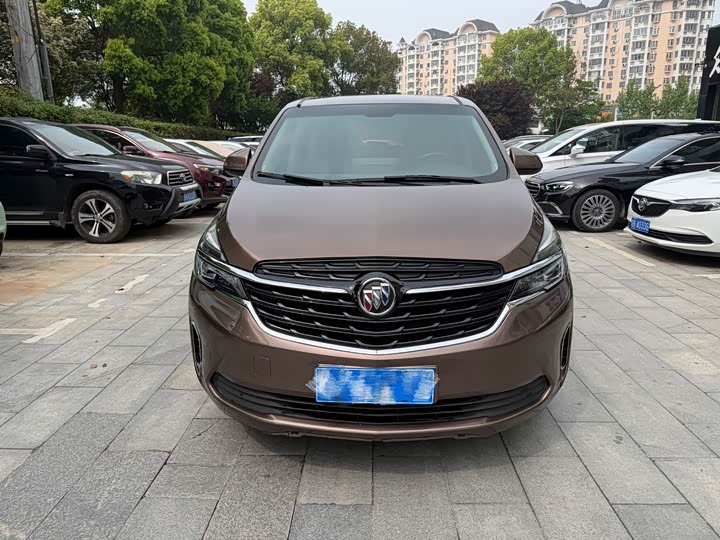 Фото 2 - Buick GL8 ES