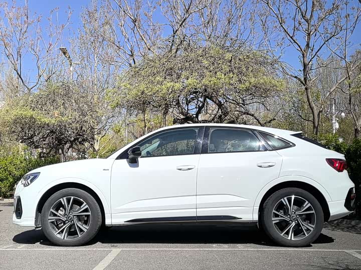 Фото 6 - Audi Q3 Sportback