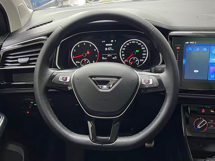 Фото 9 - Jetta VS7