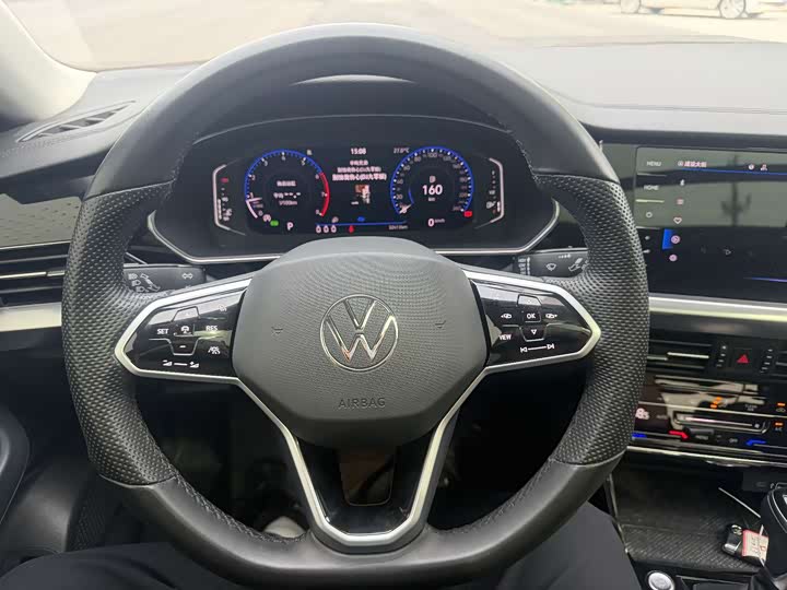Фото 7 - Volkswagen Passat