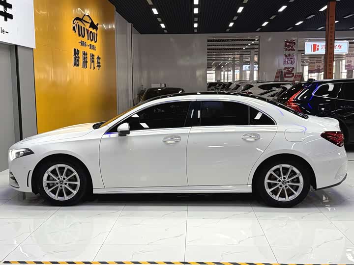 Photo 3 - Mercedes-Benz A-Class