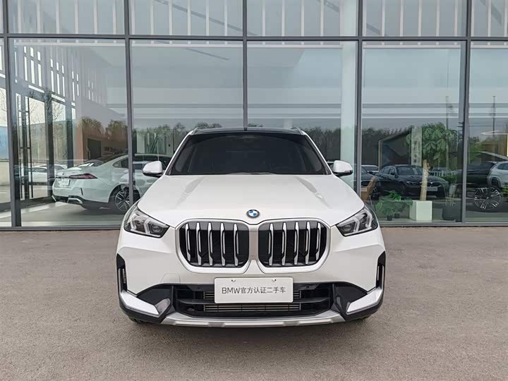 Фото 2 - BMW X1