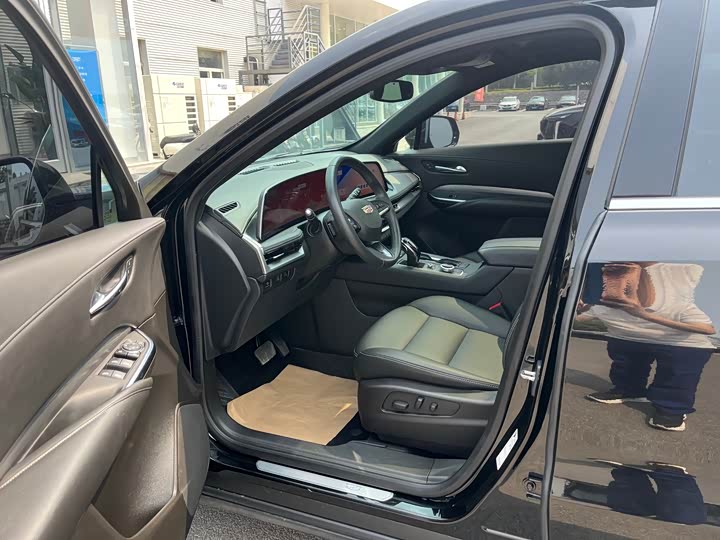 Cadillac XT4 2024 2024款 28T 两驱豪华型