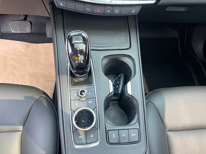 Cadillac XT4 2024 2024款 28T 两驱豪华型