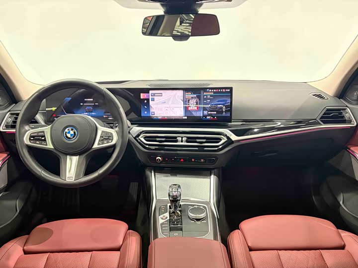 Фото 8 - BMW i3