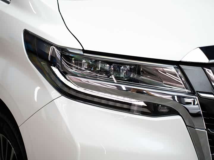 Toyota Alphard 2021 2021款 双擎 2.5L 尊贵版