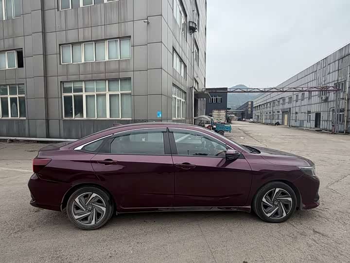 Zdjęcie 3 - Honda Crider