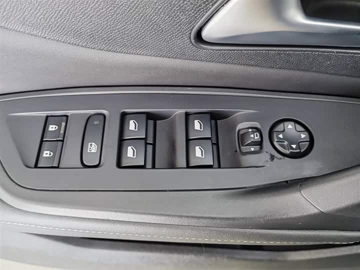 Peugeot 408X 2023 2023款 引力版