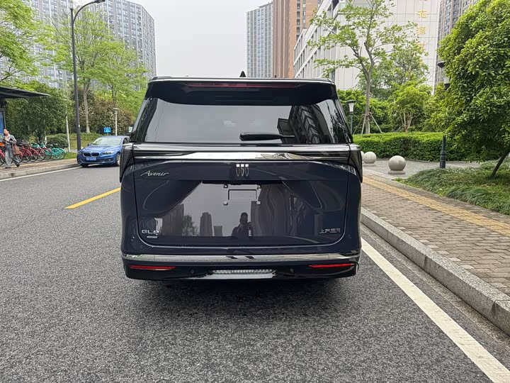 Buick GL8 Hybrid 2026 2026款 陆尊 尊享版