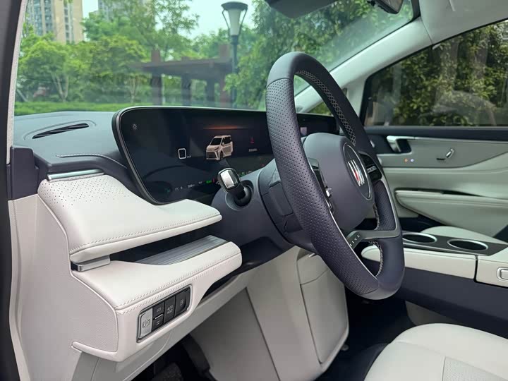 Buick GL8 Hybrid 2026 2026款 陆尊 尊享版