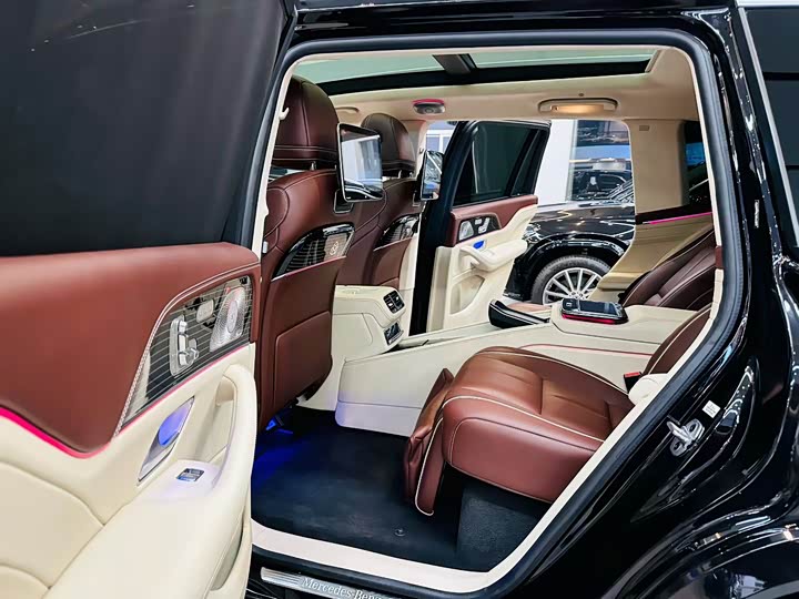 Фото 8 - Mercedes-Benz GLS-Class