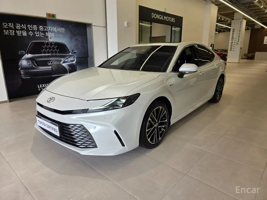 Toyota Camry 2024 2.5 XLE Hybrid