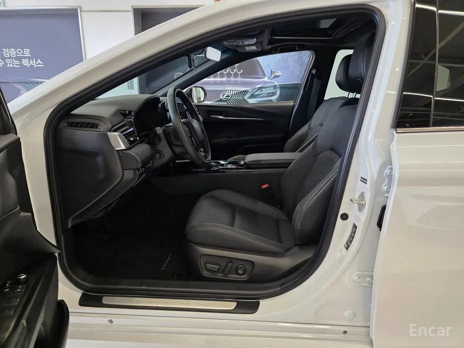 Toyota Camry 2024 2.5 XLE Hybrid