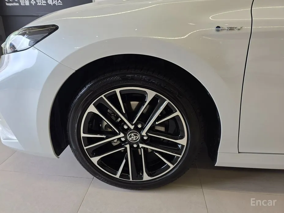 Toyota Camry 2024 2.5 XLE Hybrid