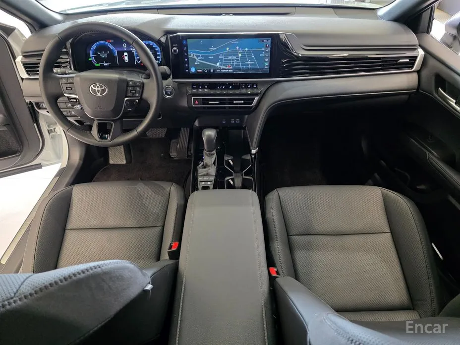 Toyota Camry 2024 2.5 XLE Hybrid