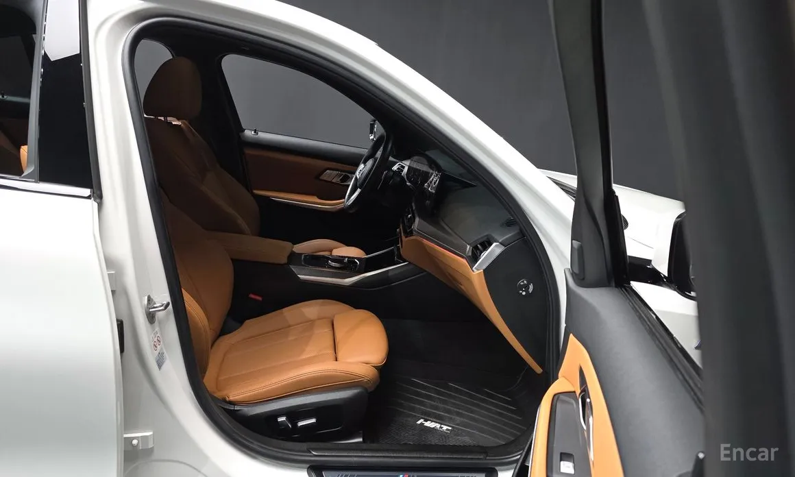 BMW 3 Series 2019 320i M Sport