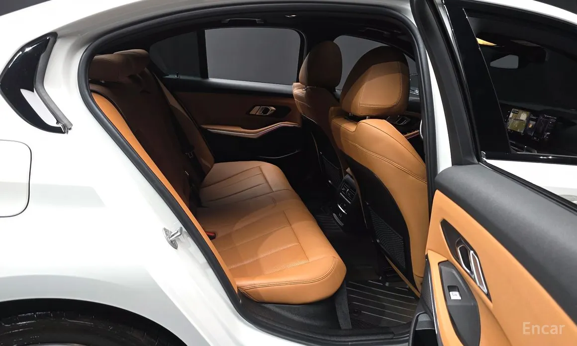 BMW 3 Series 2019 320i M Sport