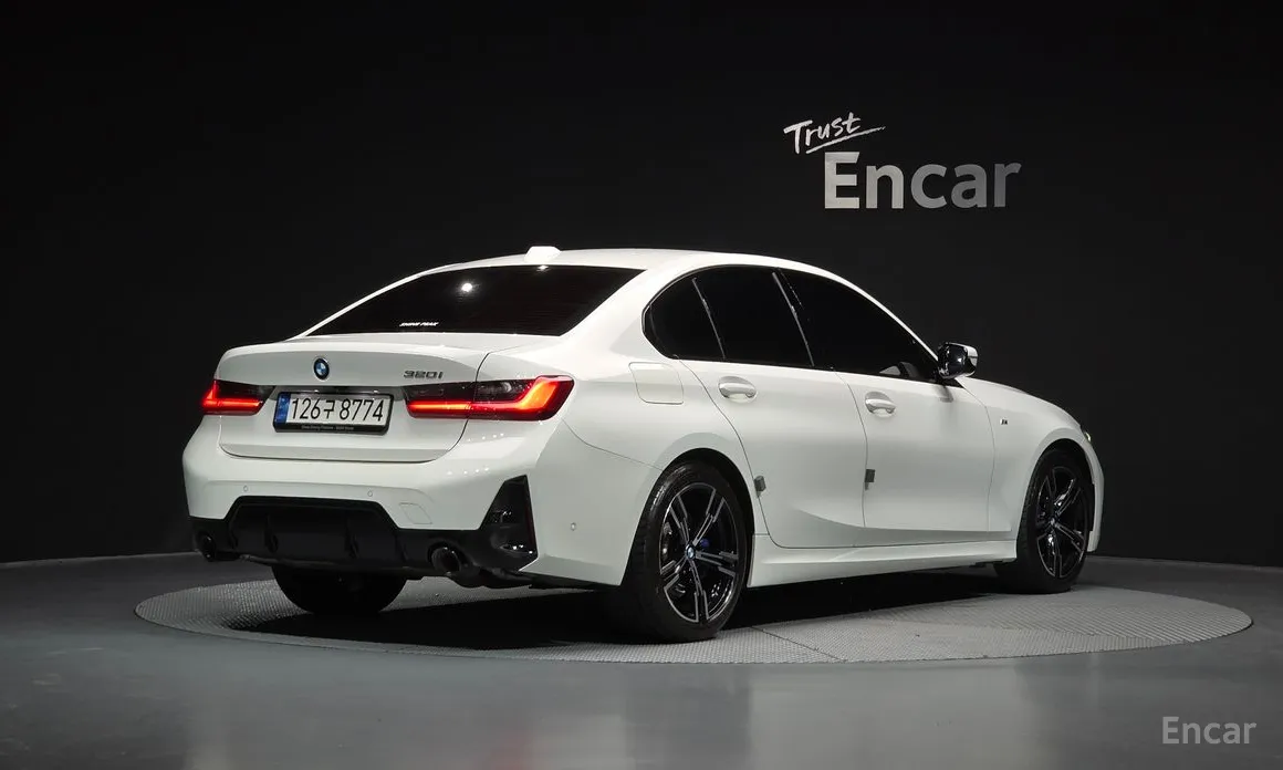BMW 3 Series 2019 320i M Sport
