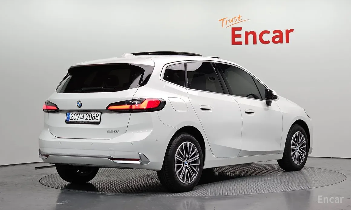 BMW 2 Series 2022 220i Luxury