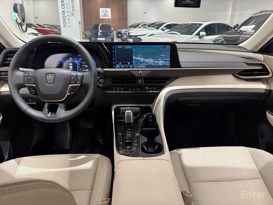 Toyota Crown 2023 2.5 4WD Hybrid